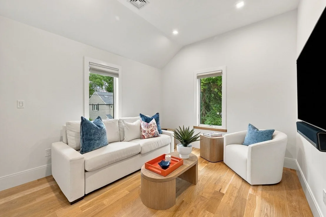 Photo of 8 Dennison Ave