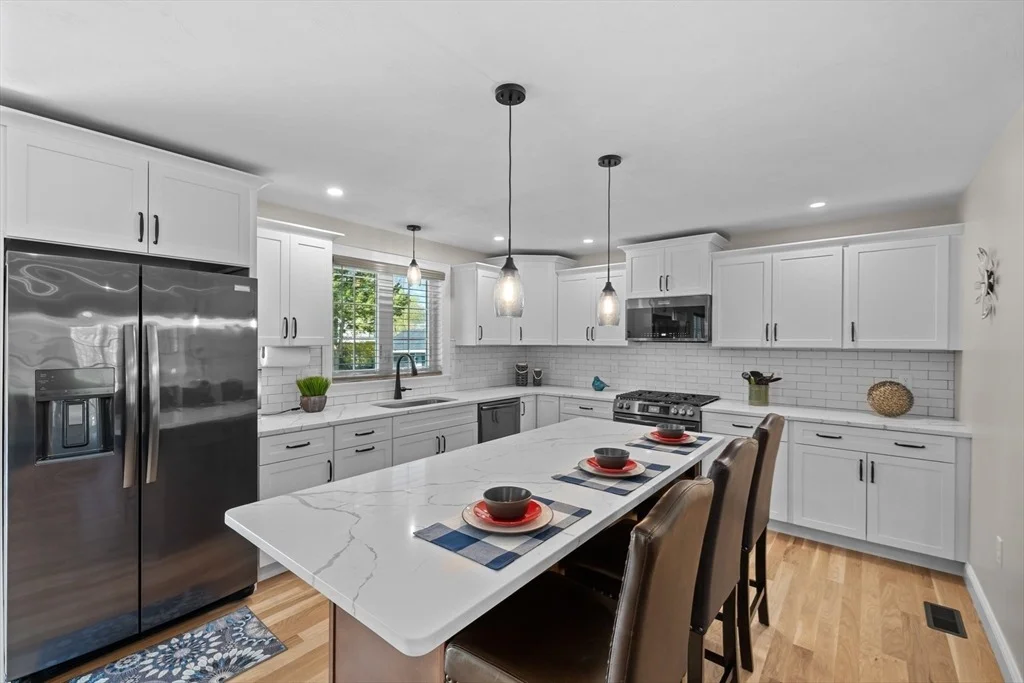 Photo of 17 Brodeur Ave