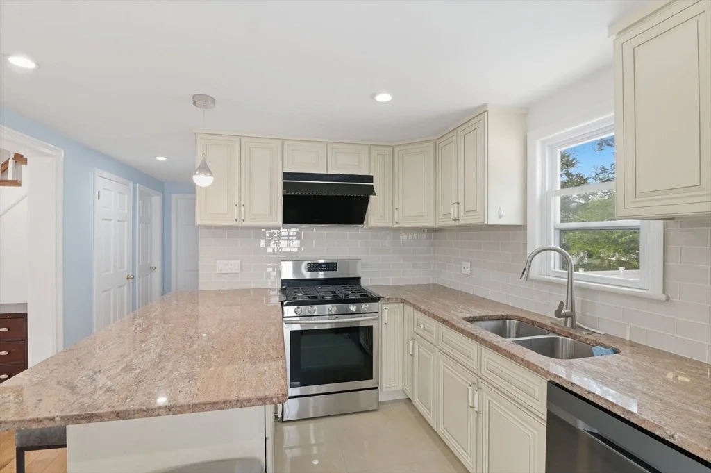 Photo of 63 Dickerman Ln