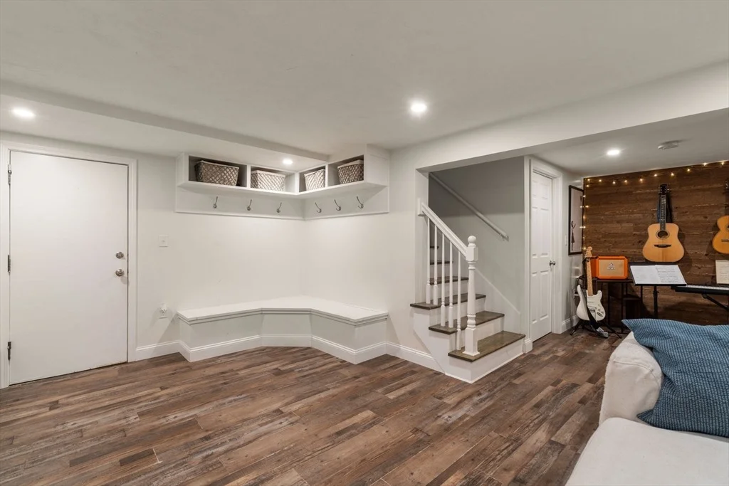 Photo of 18 Hearthstone Cir