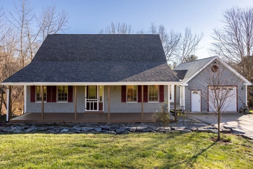 Photo of 290 Torrey Rd