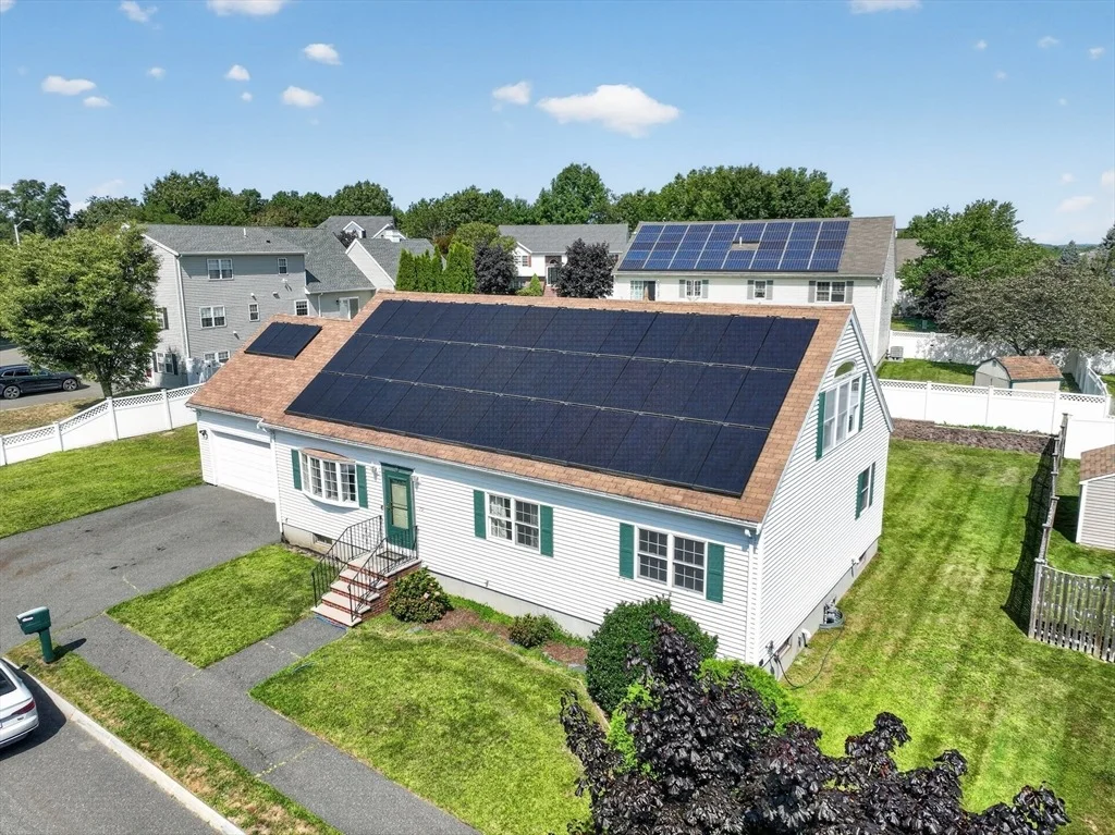 Photo of 79 Emerald Dr