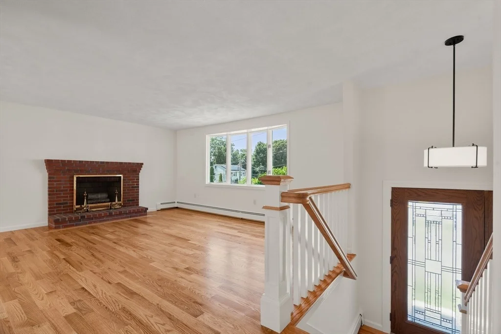 Photo of 31 Phillips Cir