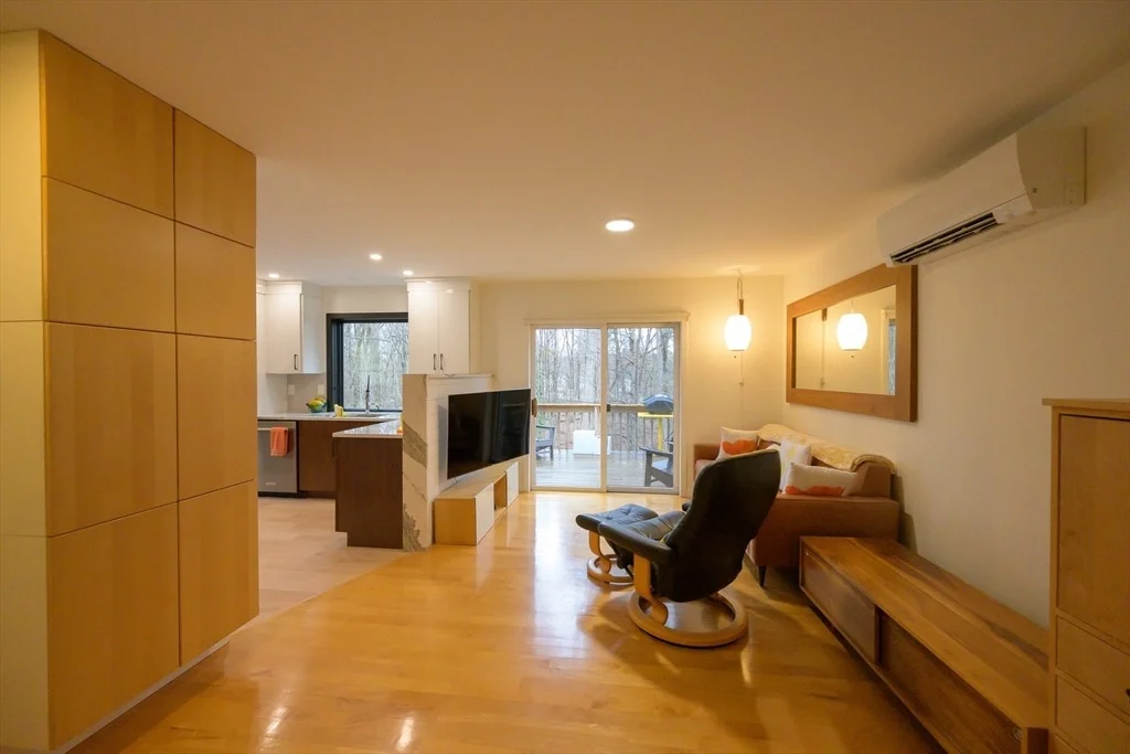 Photo of 39 Dennis Dr