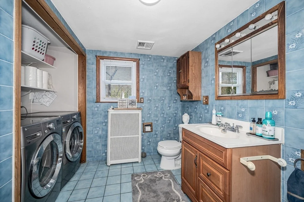 Photo of 5 Ready Ave