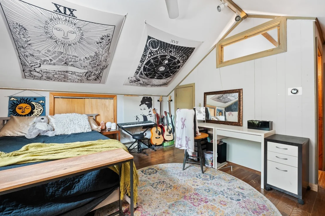 Photo of 163 Oakside Ave