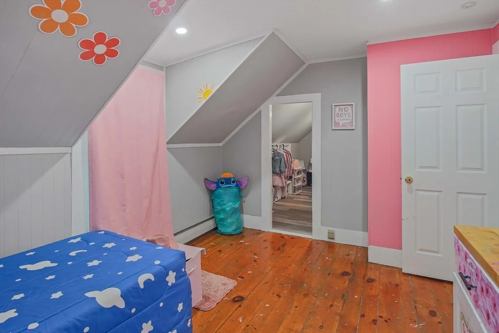 Photo of 576 Crescent St