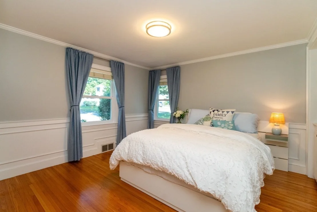Photo of 30 Colonial Avenue