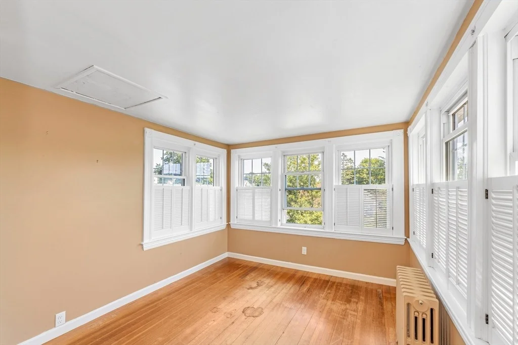 Photo of 39 Arbor Lane