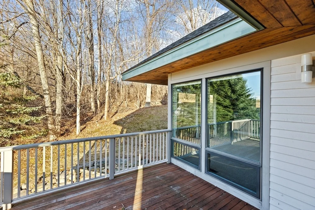 Photo of 56 River Rd