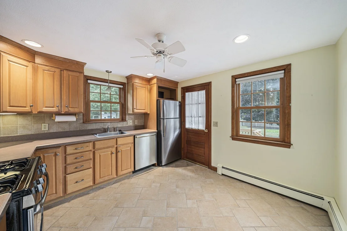 Photo of 535 Whiting St