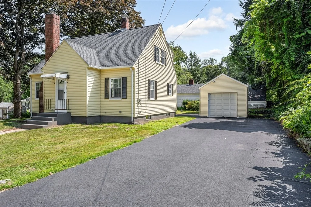 Photo of 15 Junior Avenue