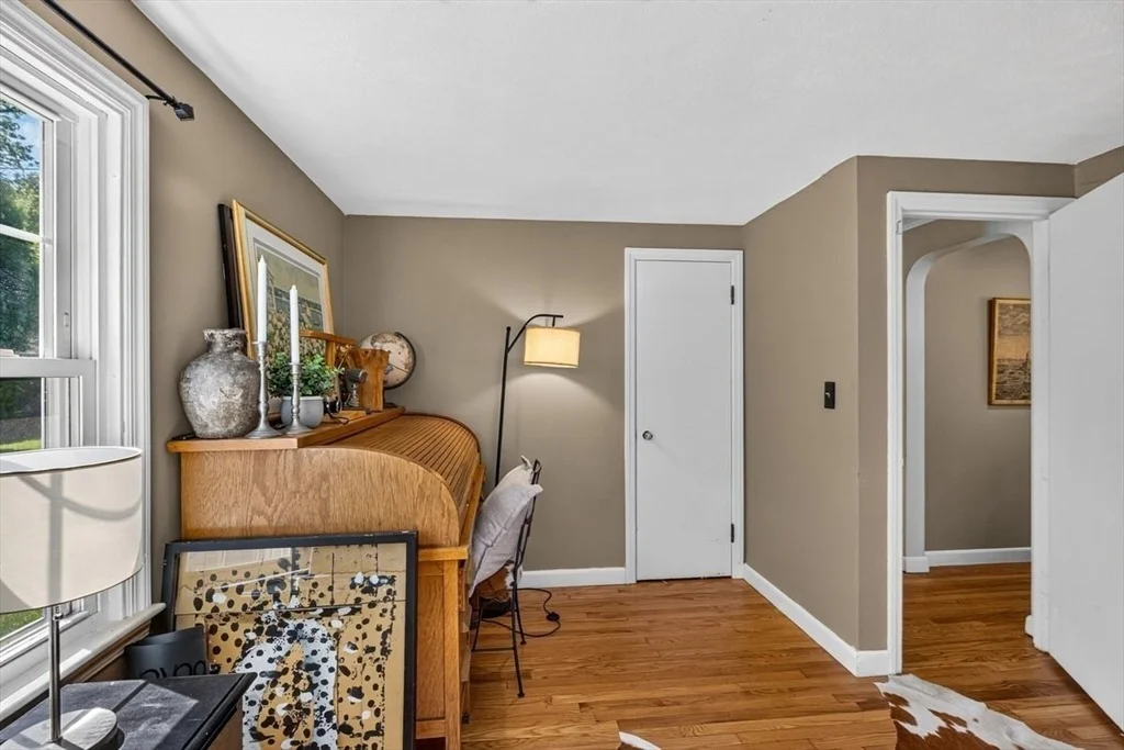 Photo of 20 Westernview Cir