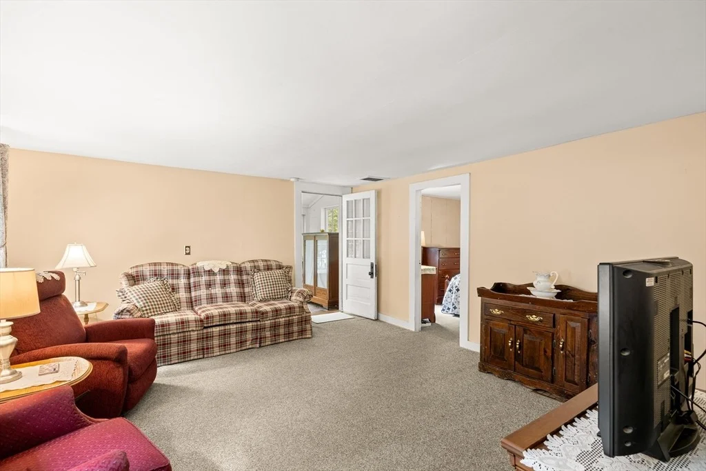Photo of 294 North Valley Road