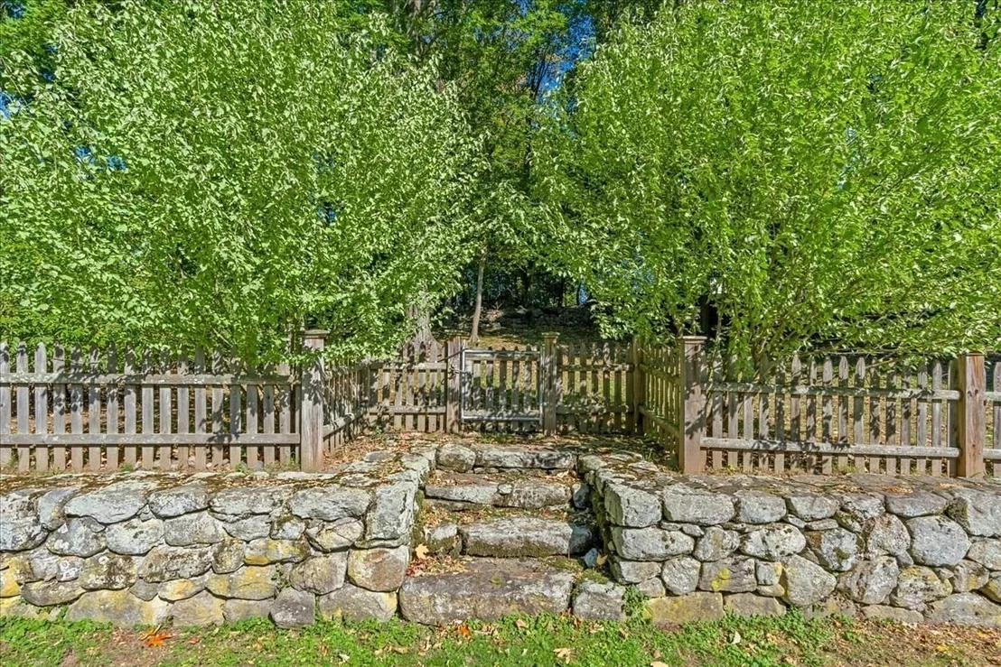 Photo of 87 Rockland Place