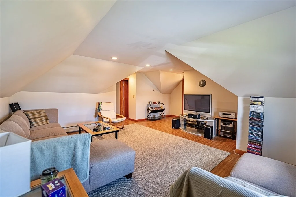 Photo of 3 Deerfield Ln