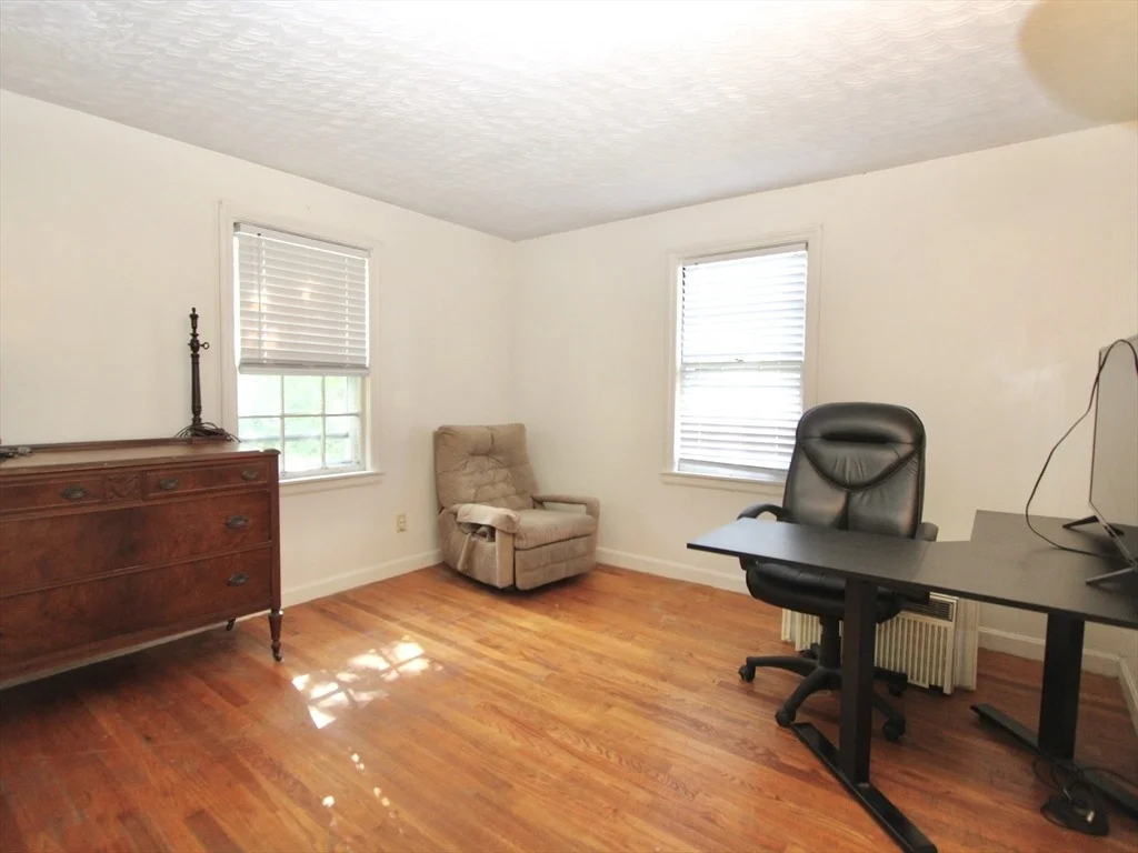 Photo of 34 Calumet Ave