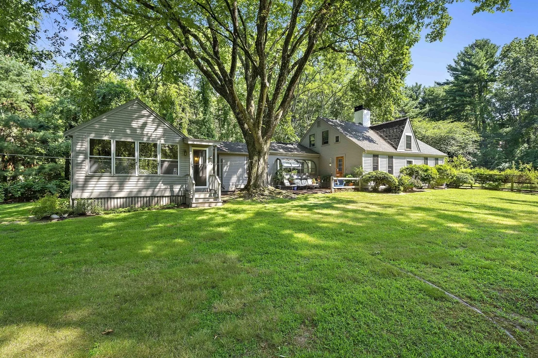 Photo of 128 Whitford Cir