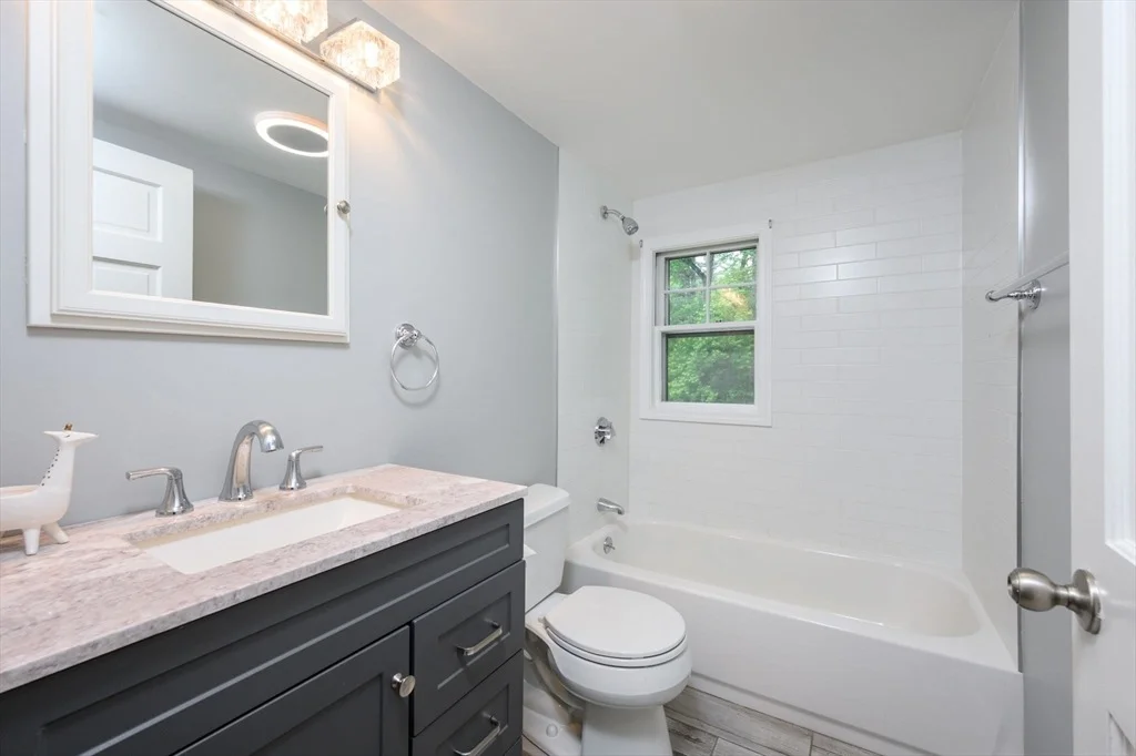Photo of 33 Moose Hill Parkway