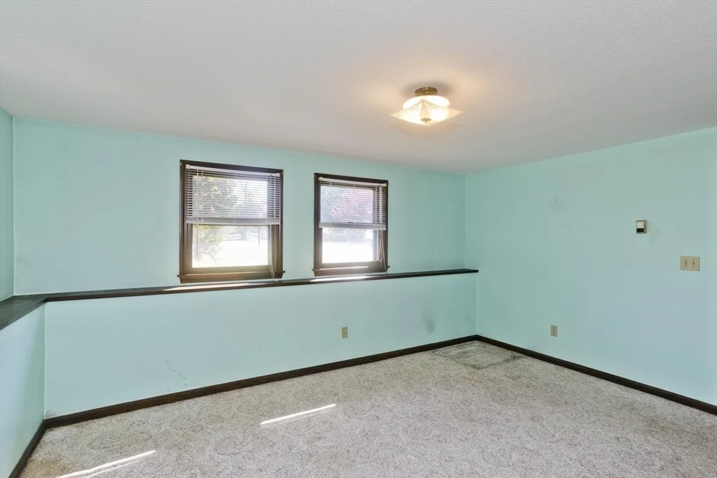 Photo of 6 Pine Wood Dr