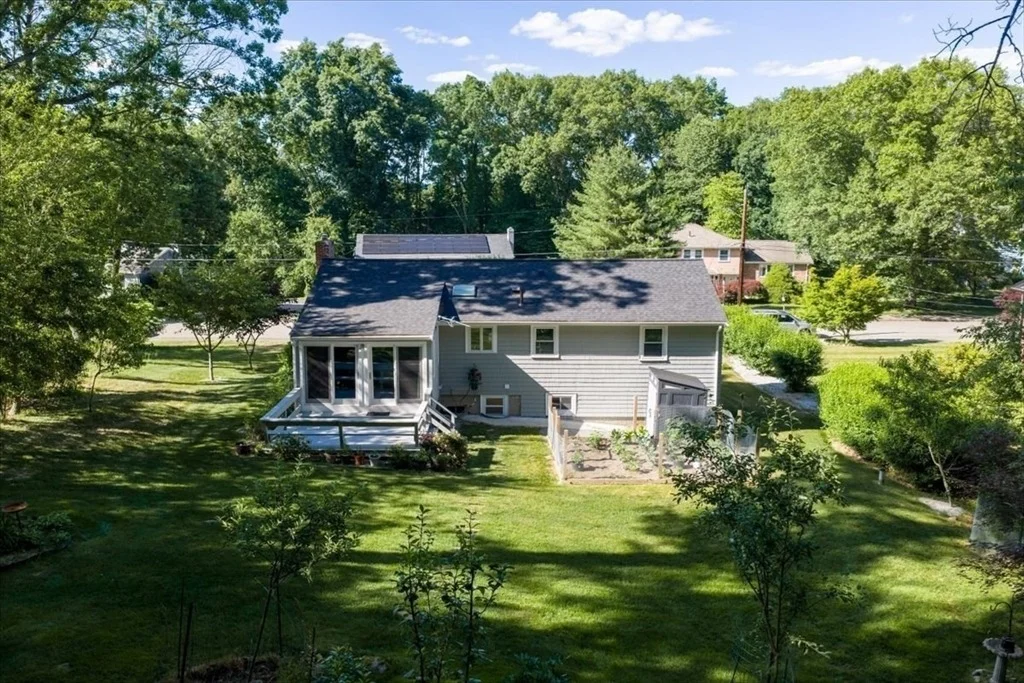 Photo of 37 Lantern Ln.
