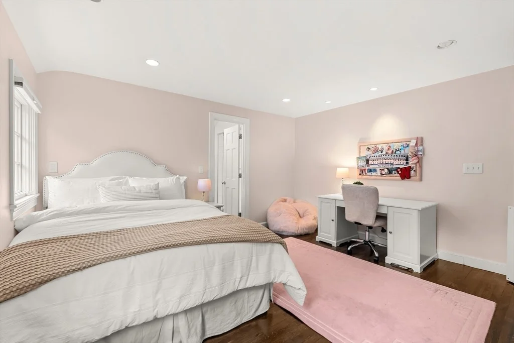 Photo of 27 Radcliffe Rd
