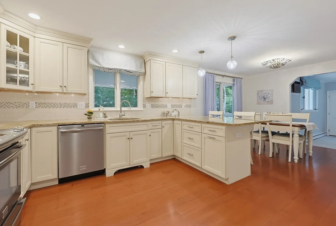 Photo of 45 Surrey Dr