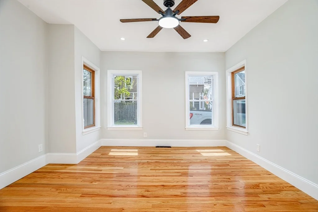 Photo of 31 Charles Pl