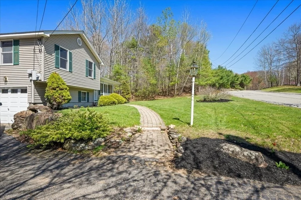 Photo of 25 Collier Cir