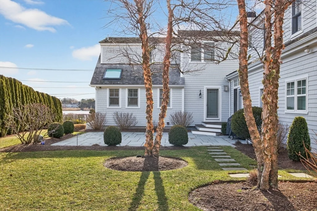 Photo of 121 Queen Anne Rd
