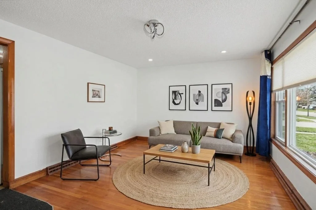 Photo of 14 Kazimer Dr