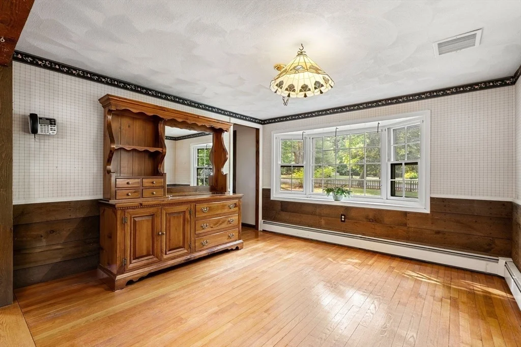 Photo of 1200 Forest St