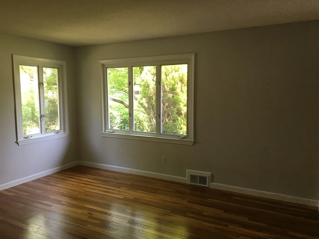 Photo of 60 Terrace Ln