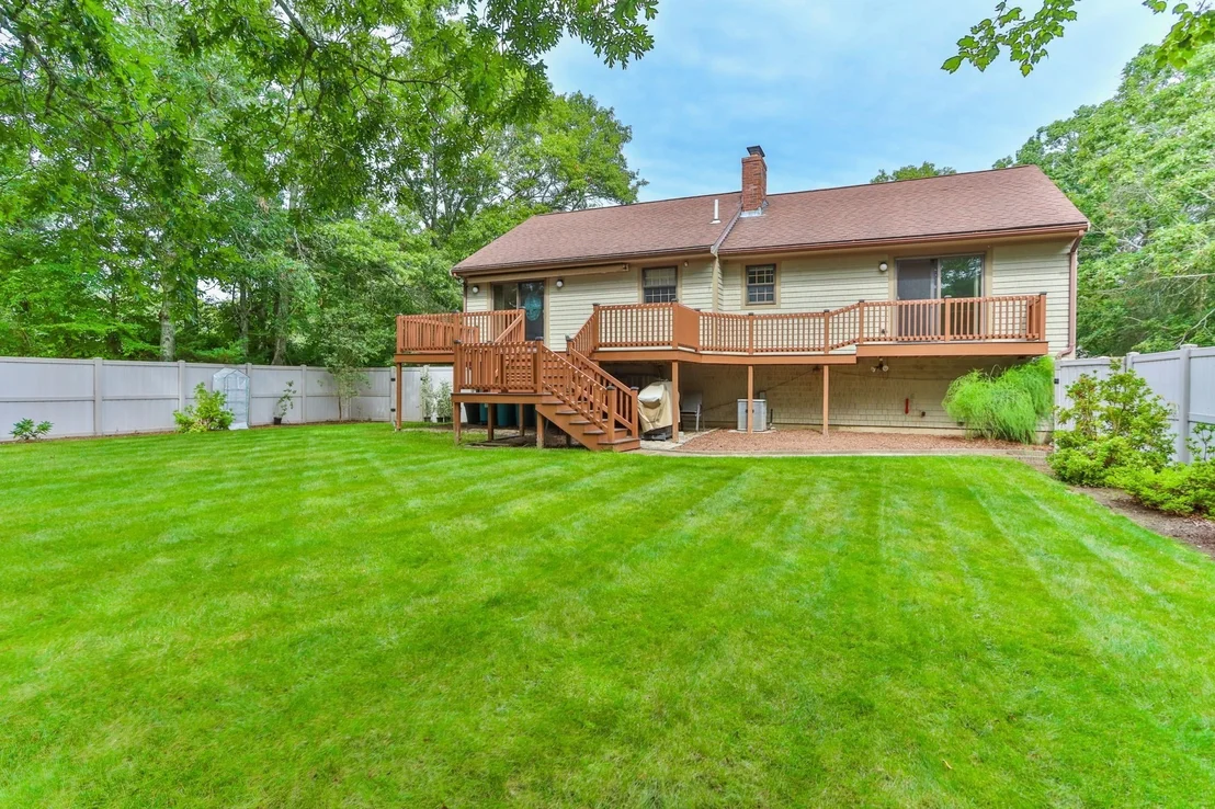 Photo of 2 Robin Rd