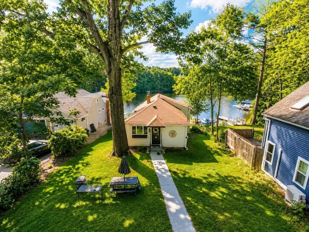 Photo of 12 Oak Lane