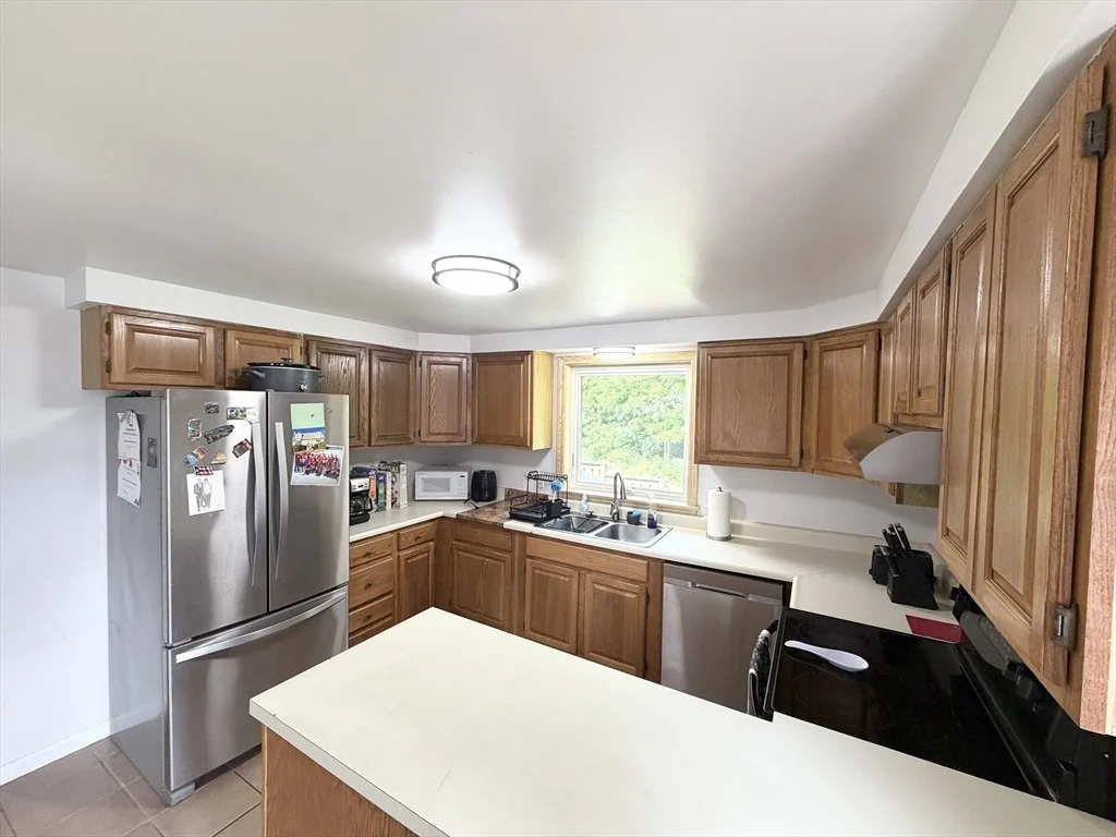 Photo of 28 Armory Ln