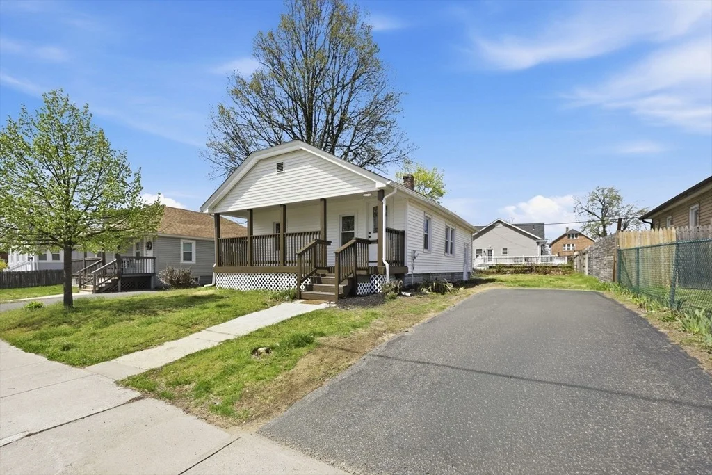 Photo of 20 Conklin St