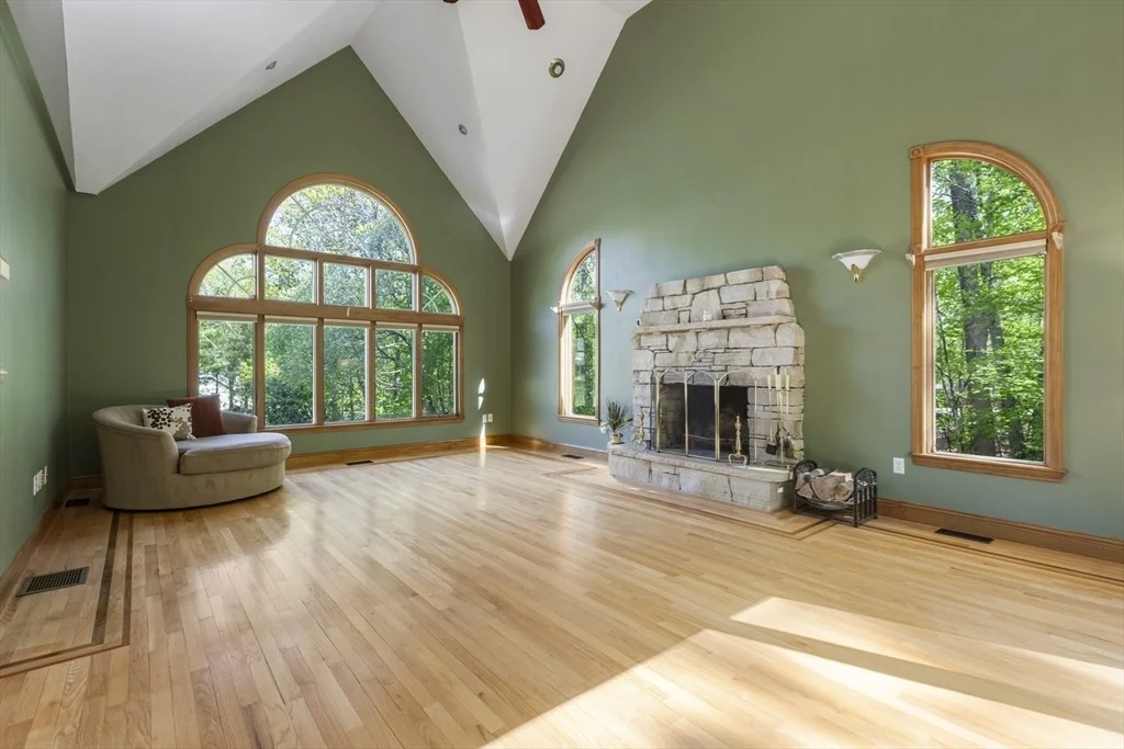 Photo of 27 Sullivan Blvd