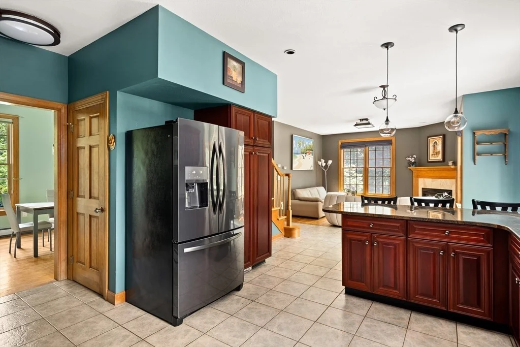 Photo of 294 Cardinal Way