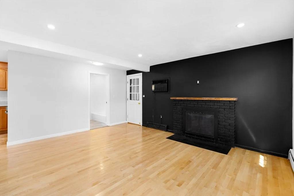 Photo of 20 Barbara Circle