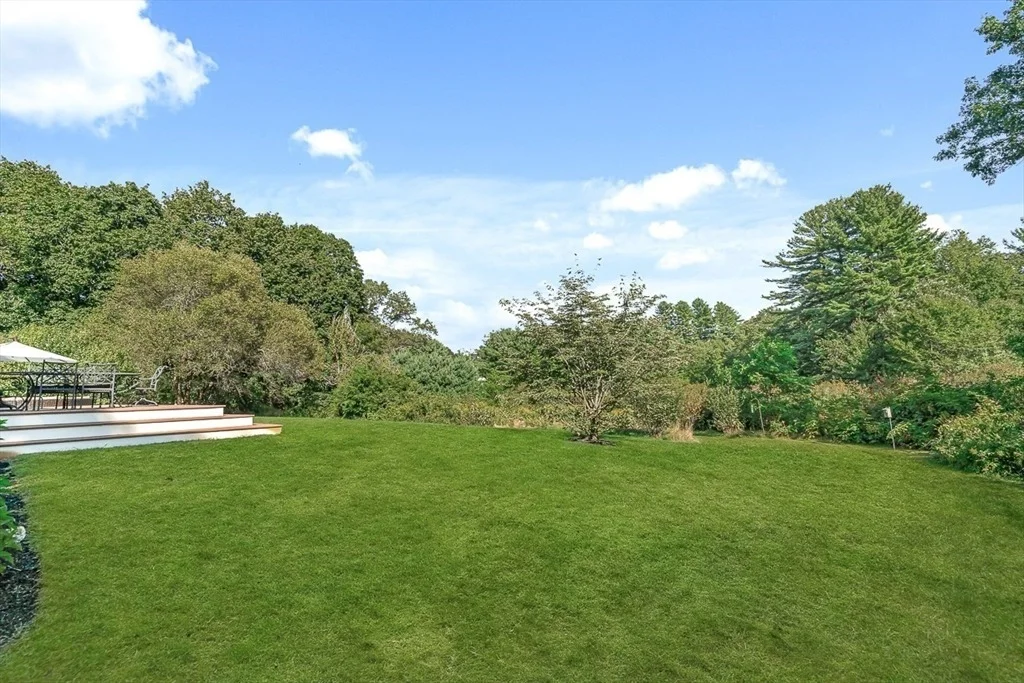 Photo of 33 Old Concord Road