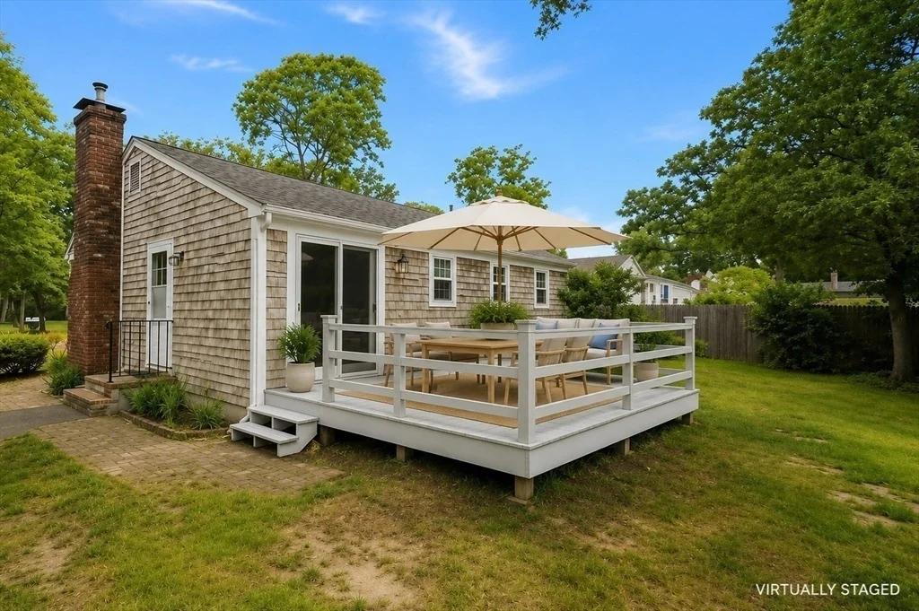 Photo of 90 Castlewood Circle