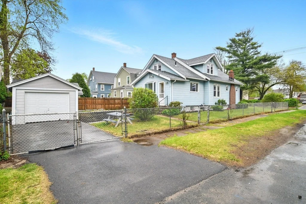 Photo of 26 Dwight Rd