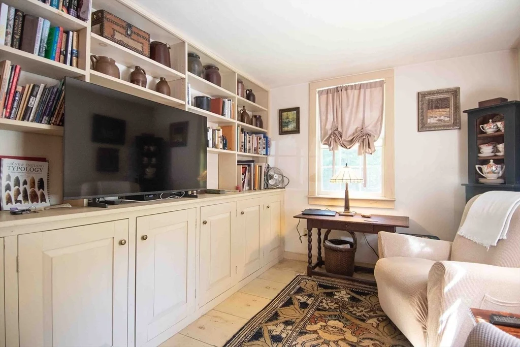 Photo of 80 Lyman Rd