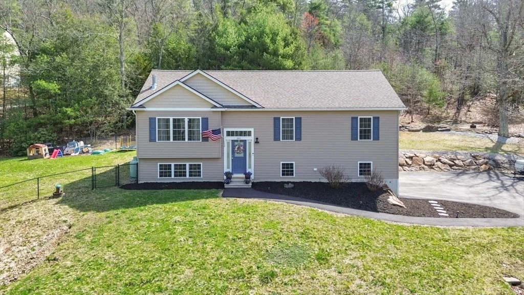 Photo of 301 Podunk Rd