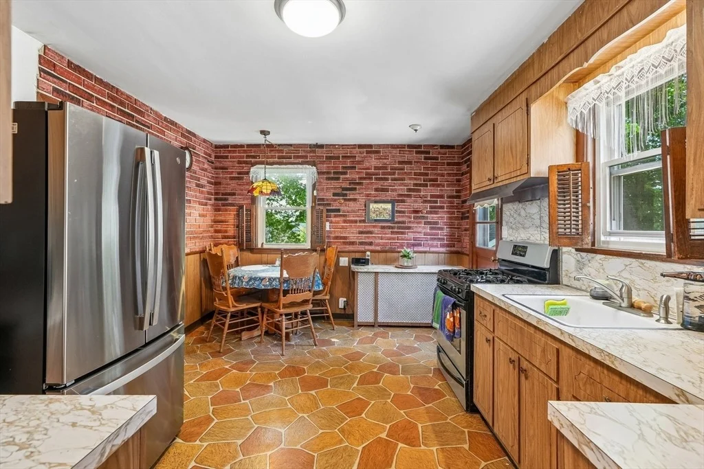 Photo of 82 Needham St