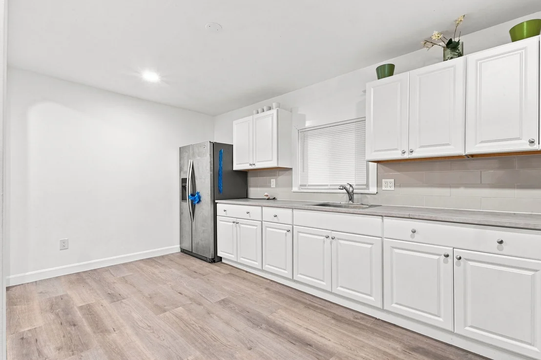 Photo of 650 Third
