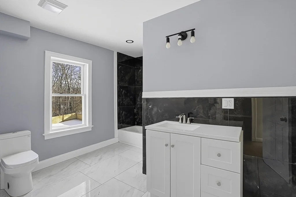 Photo of 140 Spring St