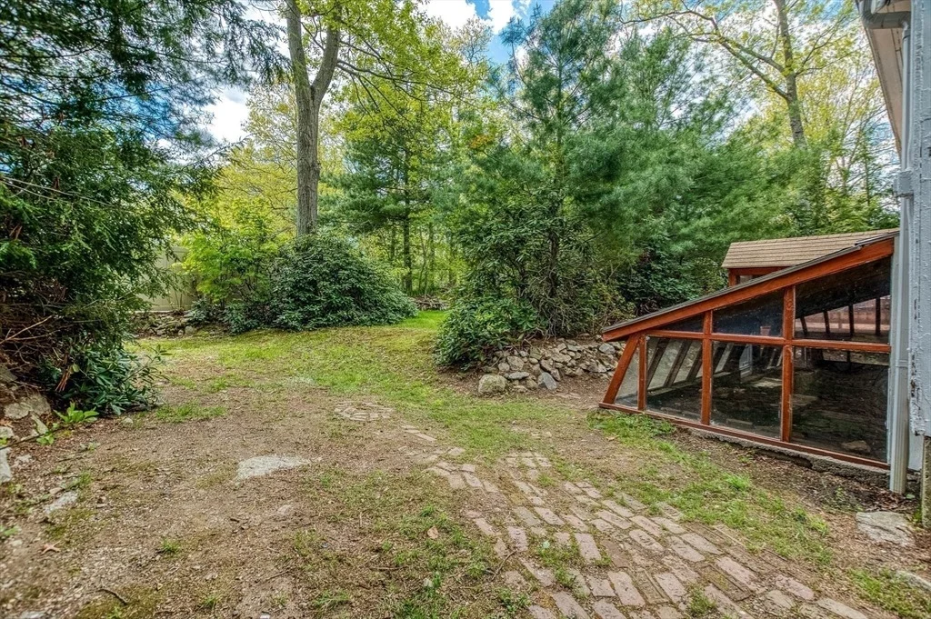 Photo of 42 Stoughton Rd