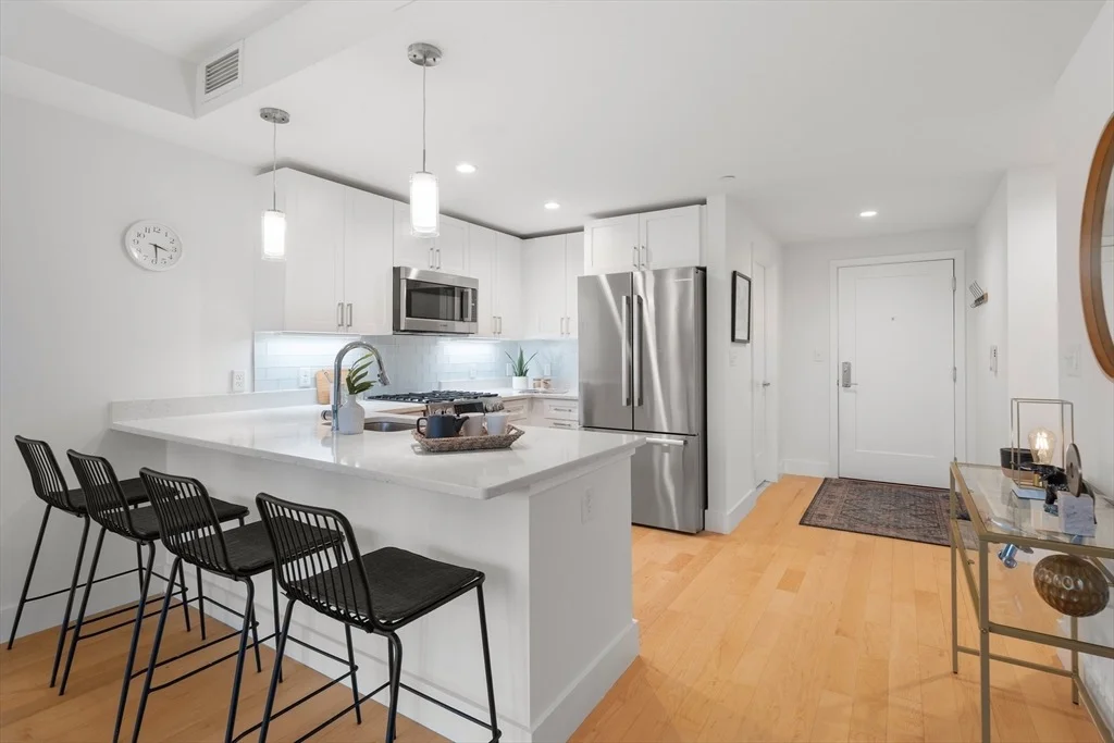 Photo of Unit 302 at 7 Beech Street